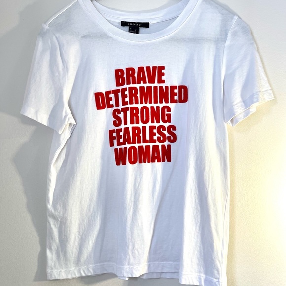 BRAVE DETERMINED STRONG FEARLESS WOMAN T-Shirt - Picture 2 of 6